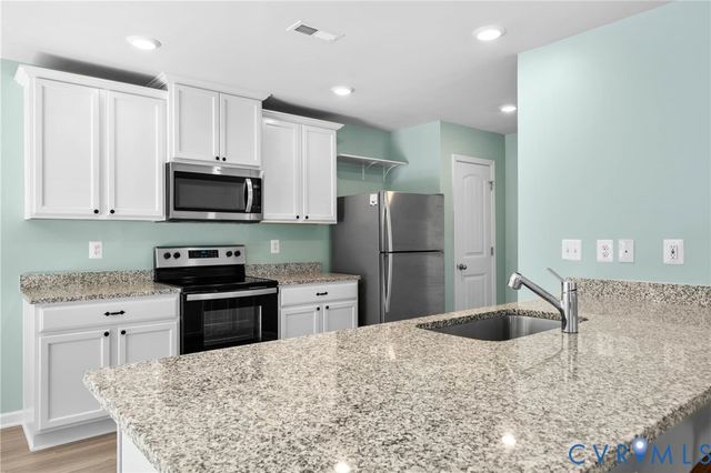 7911 Honeybee Ct, Prince George, VA 23860
