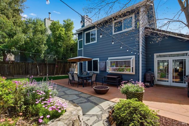 28 Winestone Ct, Napa, CA 94558