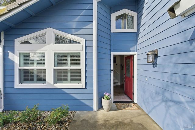 28 Winestone Ct, Napa, CA 94558