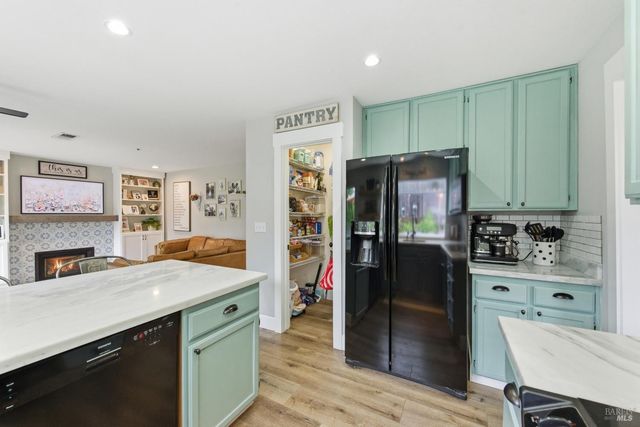 28 Winestone Ct, Napa, CA 94558