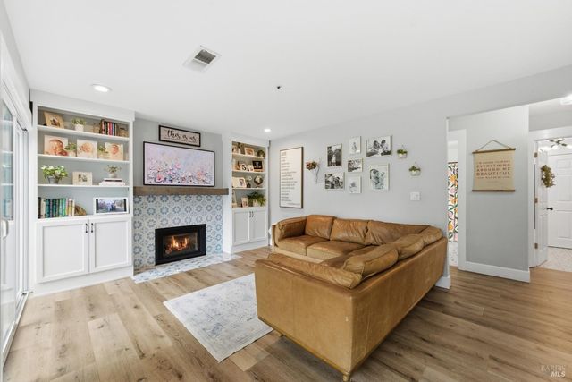 28 Winestone Ct, Napa, CA 94558