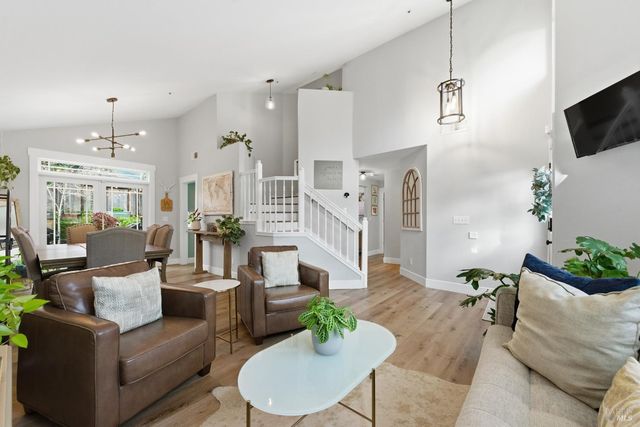 28 Winestone Ct, Napa, CA 94558