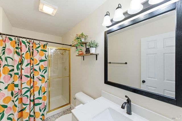 28 Winestone Ct, Napa, CA 94558