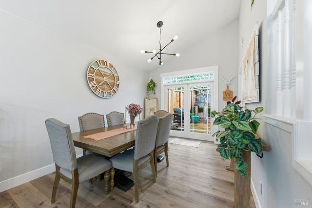 28 Winestone Ct, Napa, CA 94558