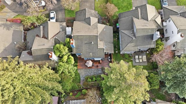 28 Winestone Ct, Napa, CA 94558