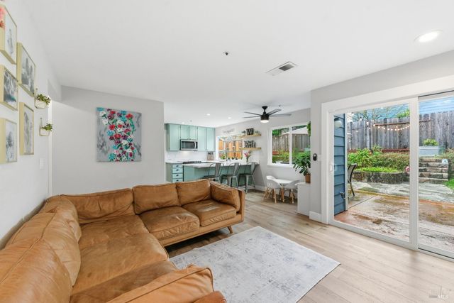 28 Winestone Ct, Napa, CA 94558