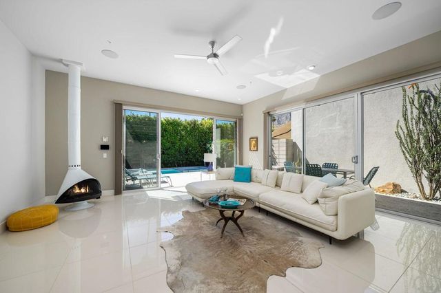 743 E Twin Palms Drive, Palm Springs, CA 92264