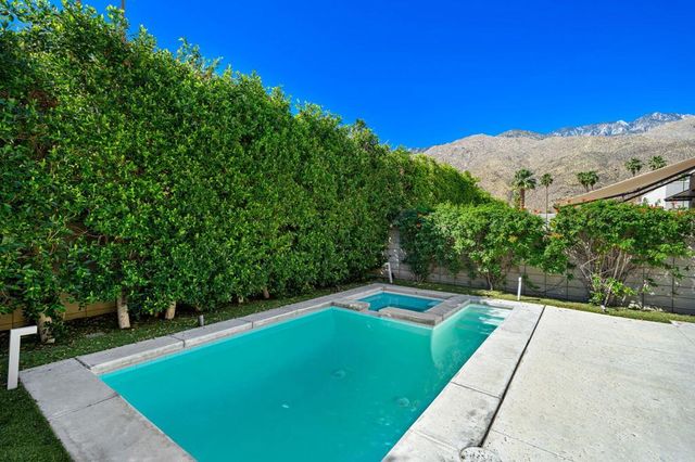 743 E Twin Palms Drive, Palm Springs, CA 92264