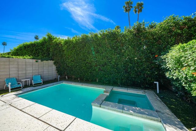 743 E Twin Palms Drive, Palm Springs, CA 92264