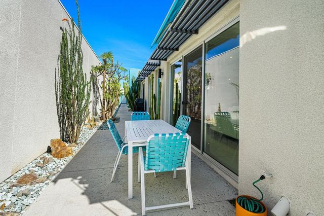 743 E Twin Palms Drive, Palm Springs, CA 92264