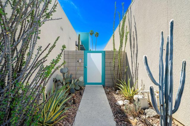 743 E Twin Palms Drive, Palm Springs, CA 92264