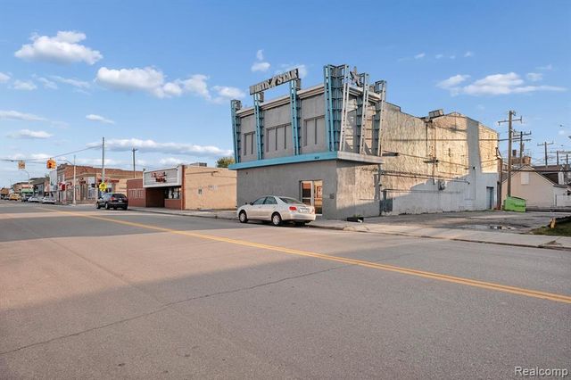 9819 Conant Street, Hamtramck, MI 48212