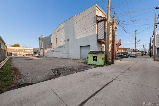 9819 Conant Street, Hamtramck, MI 48212