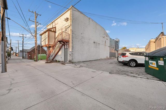 9819 Conant Street, Hamtramck, MI 48212