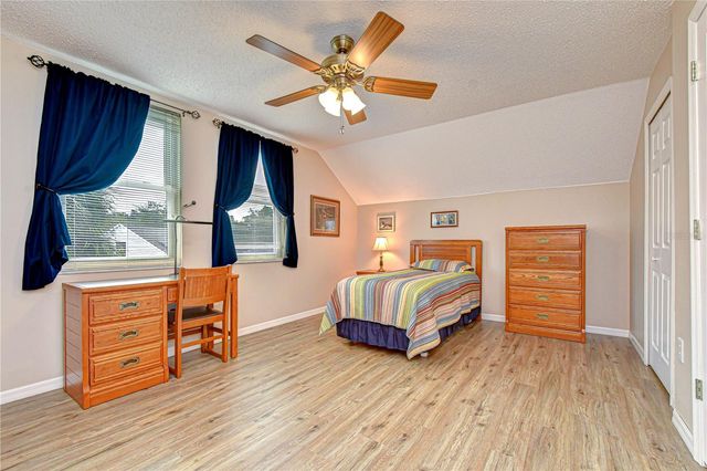 707 ORCHARD ISLE COURT, Valrico, FL 33594