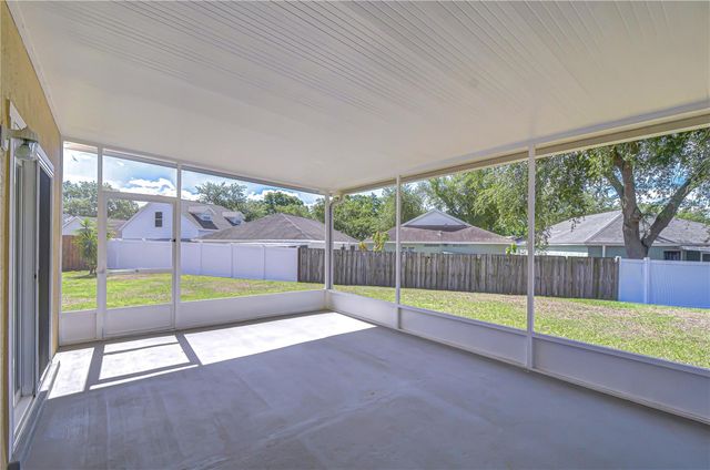 707 ORCHARD ISLE COURT, Valrico, FL 33594