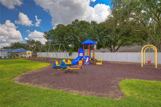 707 ORCHARD ISLE COURT, Valrico, FL 33594