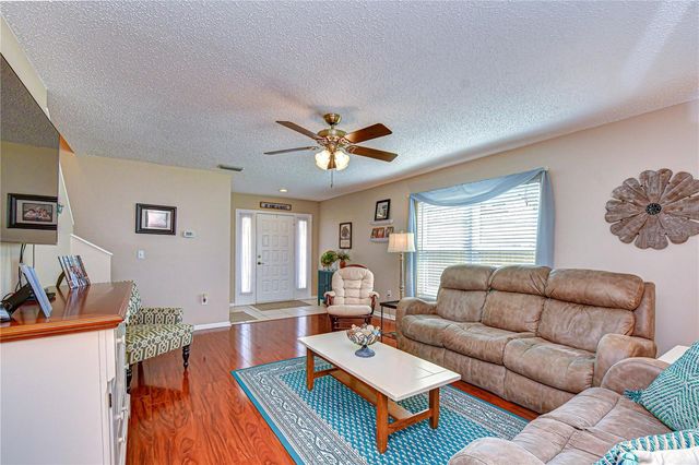 707 ORCHARD ISLE COURT, Valrico, FL 33594