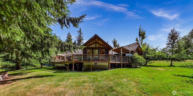 6701 Holst Road, Clinton, WA 98236
