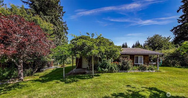 6701 Holst Road, Clinton, WA 98236