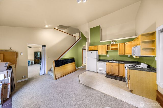 6701 Holst Road, Clinton, WA 98236