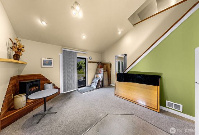 6701 Holst Road, Clinton, WA 98236