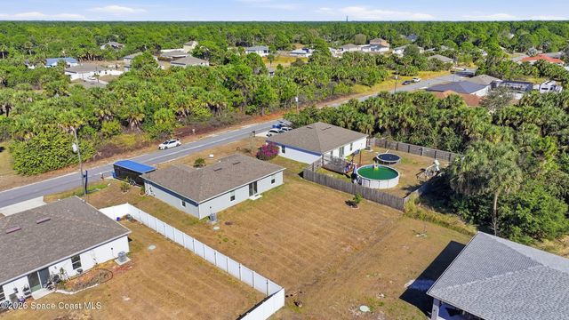 190 Silver Frost Street SE, Palm Bay, FL 32909