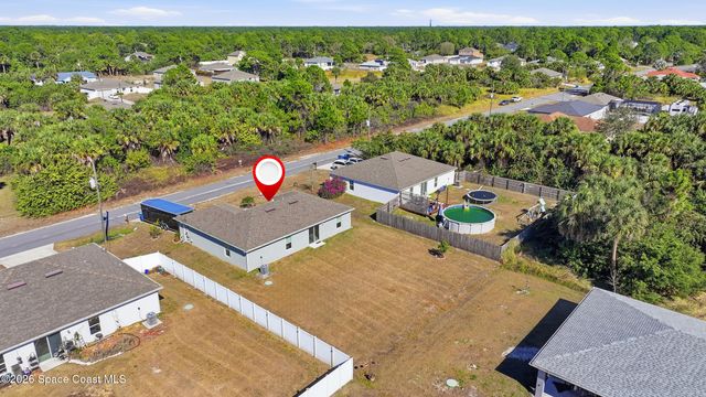 190 Silver Frost Street SE, Palm Bay, FL 32909