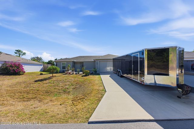 190 Silver Frost Street SE, Palm Bay, FL 32909