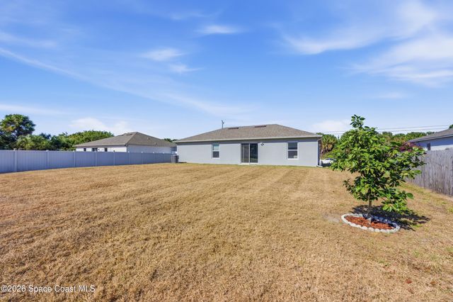 190 Silver Frost Street SE, Palm Bay, FL 32909