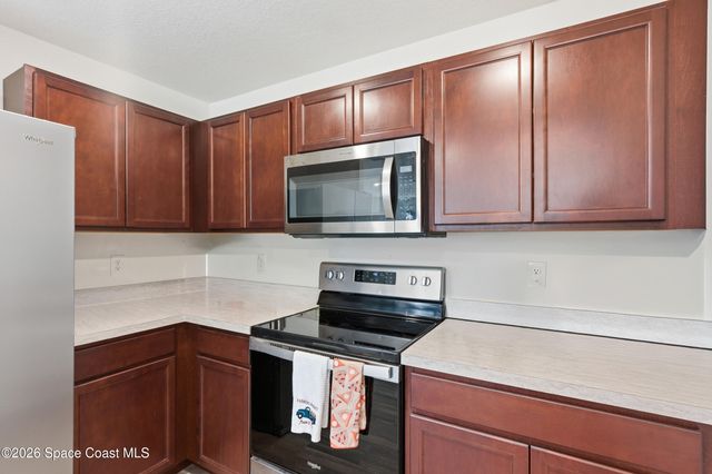 190 Silver Frost Street SE, Palm Bay, FL 32909