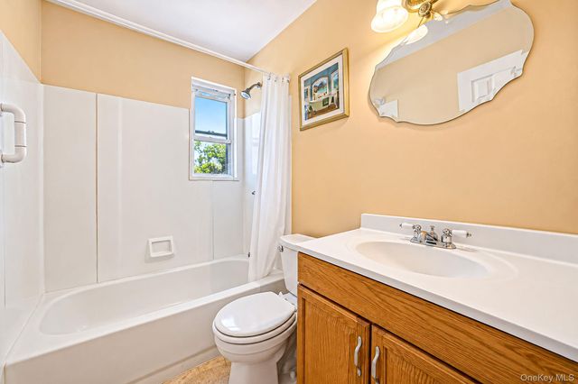 201 Overton Street, Deer Park, NY 11729
