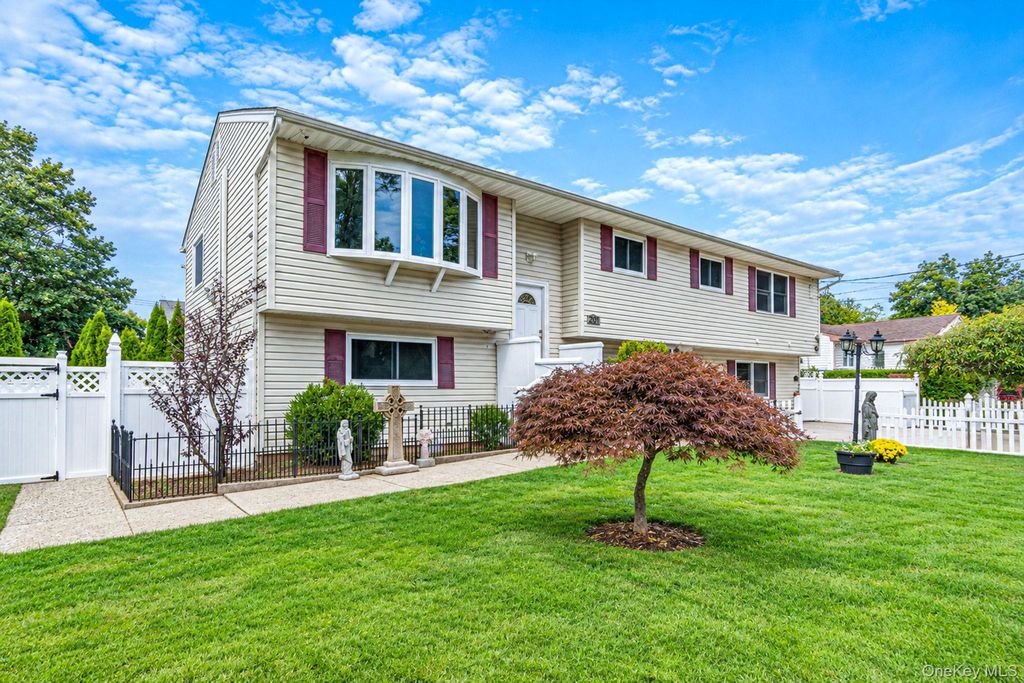 201 Overton Street, Deer Park, NY 11729 — exterior