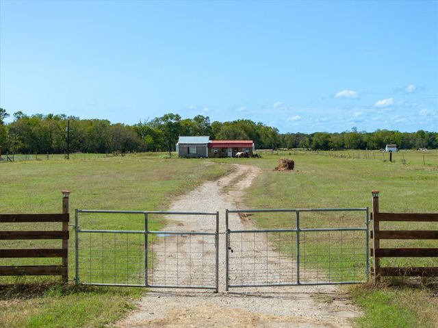 1358 RS County Road 1310, Point, TX 75472