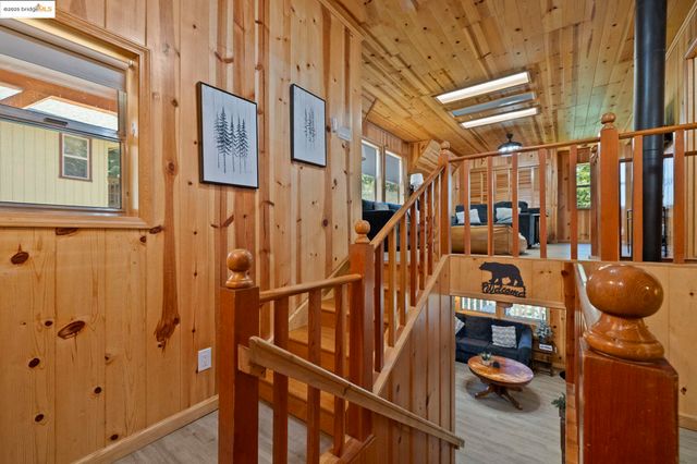 27066 Summerhill Dr, Strawberry, CA 95375