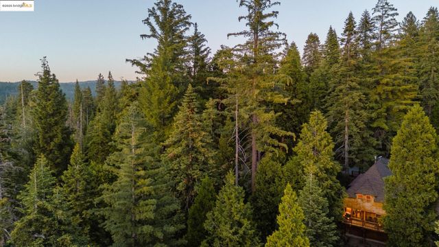 27066 Summerhill Dr, Strawberry, CA 95375