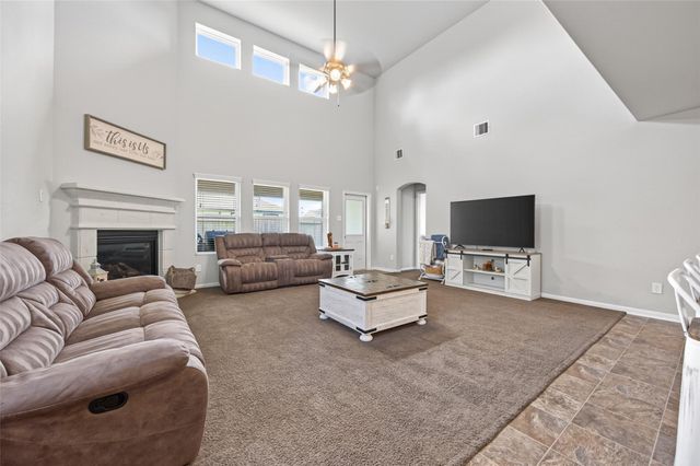2902 Silverhorn Lane, Rosenberg, TX 77471