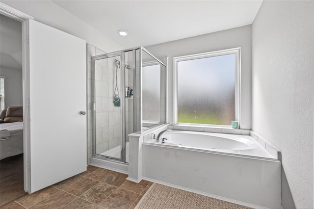 2902 Silverhorn Lane, Rosenberg, TX 77471