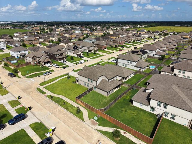2902 Silverhorn Lane, Rosenberg, TX 77471