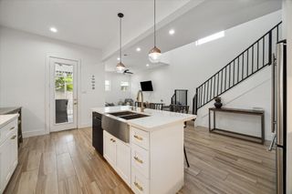 5021 Creekmont Drive, Houston, TX 77091