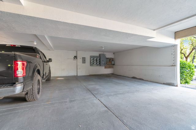 9215 S JEFFERSON CV, Sandy, UT 84070