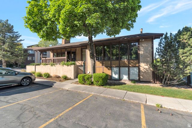 9215 S JEFFERSON CV, Sandy, UT 84070