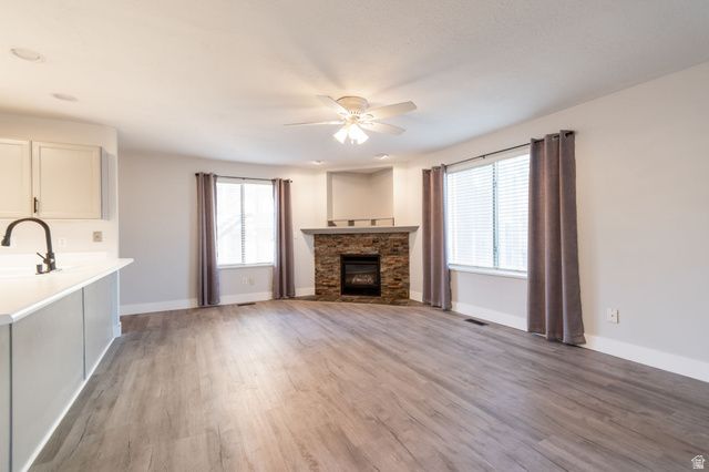 9215 S JEFFERSON CV, Sandy, UT 84070
