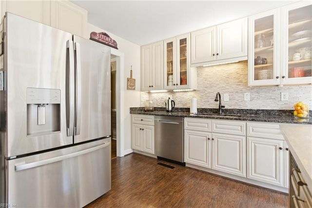 5132 Dominion DR, Suffolk, VA 23435