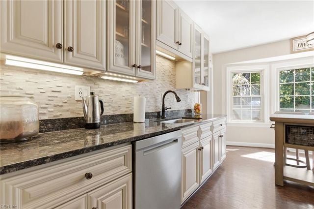 5132 Dominion DR, Suffolk, VA 23435