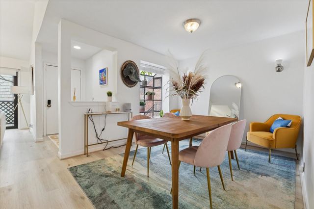 2829 Timmons Lane 184, Houston, TX 77027