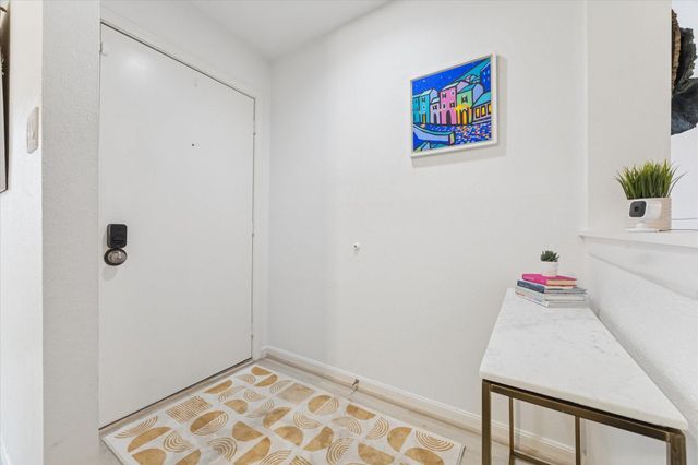 2829 Timmons Lane 184, Houston, TX 77027