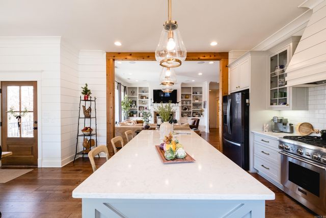 1245 Westcliffe Drive, Little Rock, AR 72210