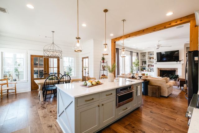 1245 Westcliffe Drive, Little Rock, AR 72210