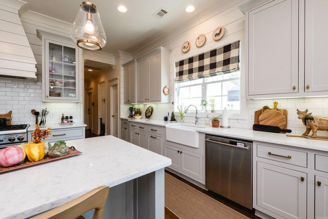 1245 Westcliffe Drive, Little Rock, AR 72210